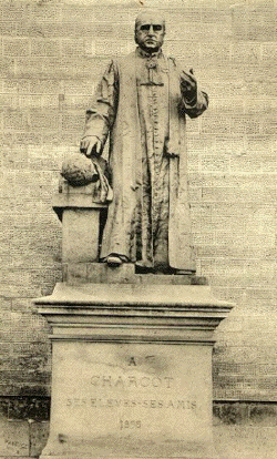 statue